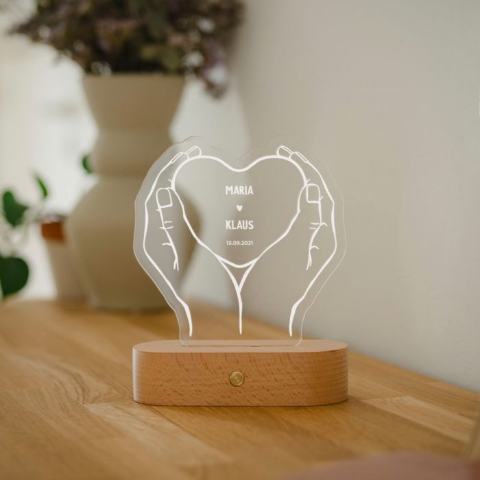 Personalisierbare LED-Lampe Herz mit Händen und Namen