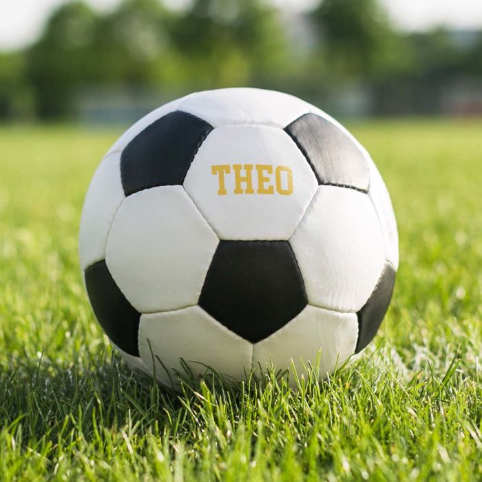 Personalisierbarer Fußball mit Namen